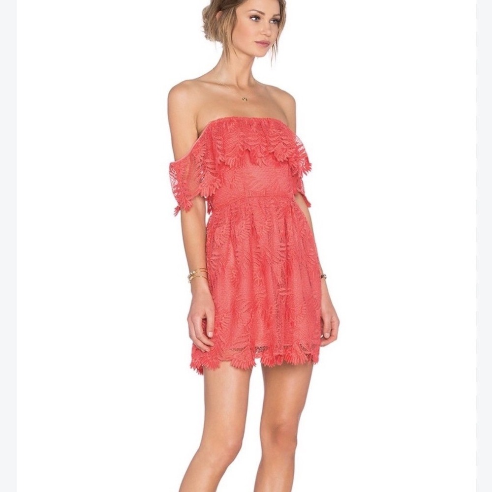 Lovers + Friends Dream Vacay Lace Mini Dress Size S Coral Pink Good Off-Shoulder